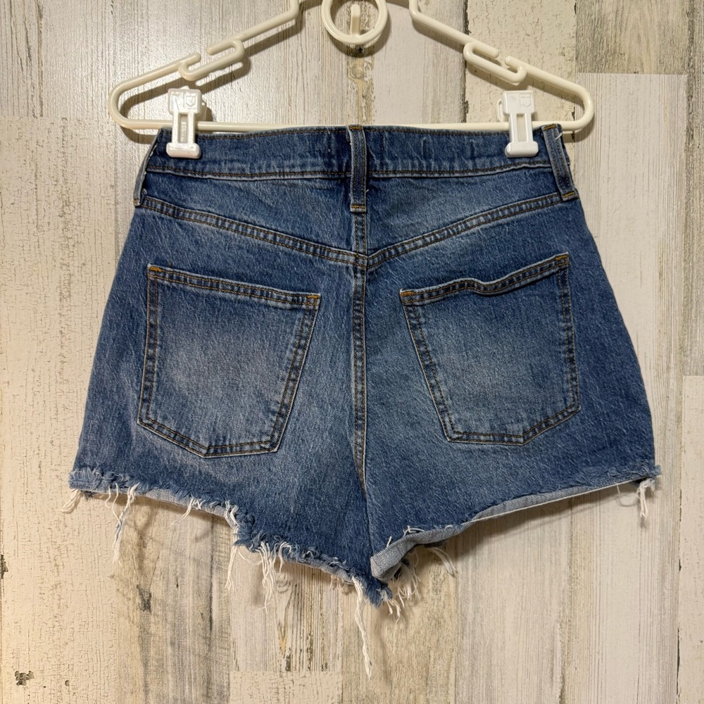 Universal Thread Distressed Blue Jean Shorts - Picture 7 of 10